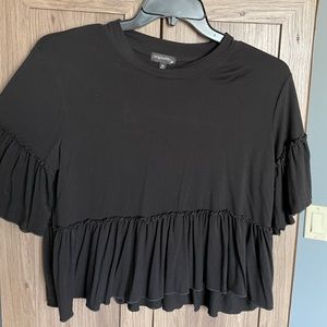 Short flare sleeves. Size M